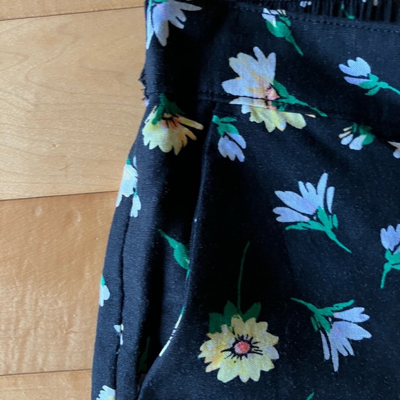 NWOT Loft floral cropped pant - Picture 2 of 8